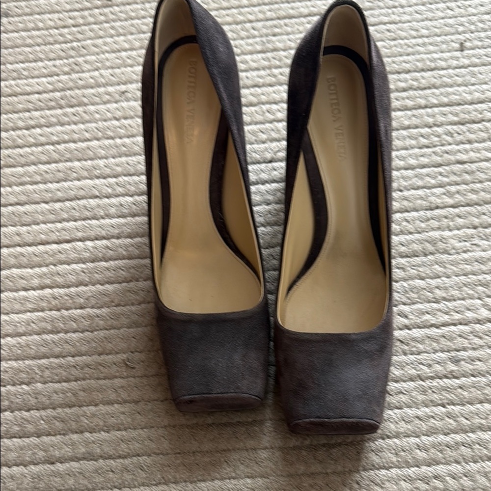 Bottega Veneta tower pump Gray High-Heeled Pumps with Square Toe